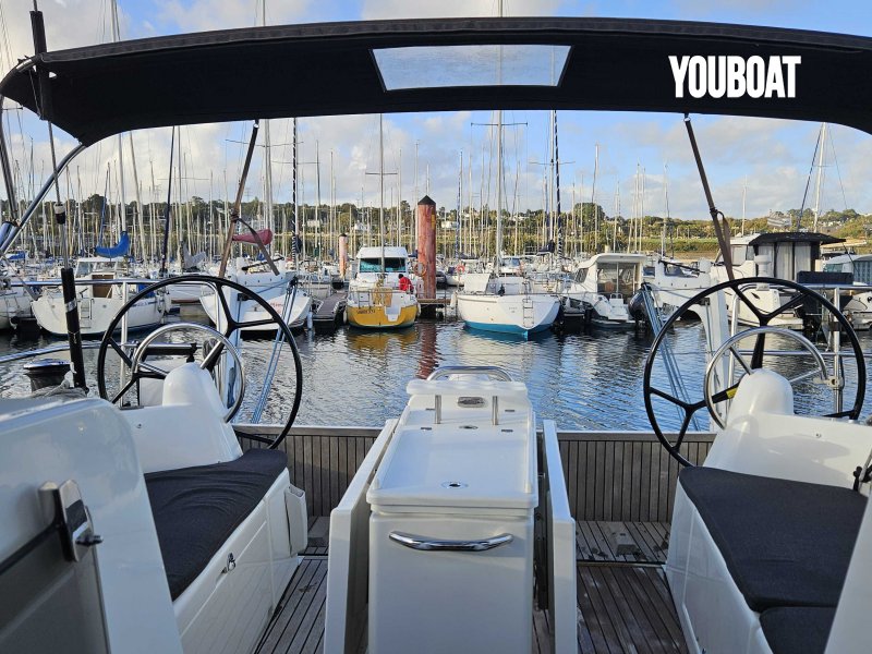 Jeanneau Sun Odyssey 410 Performance