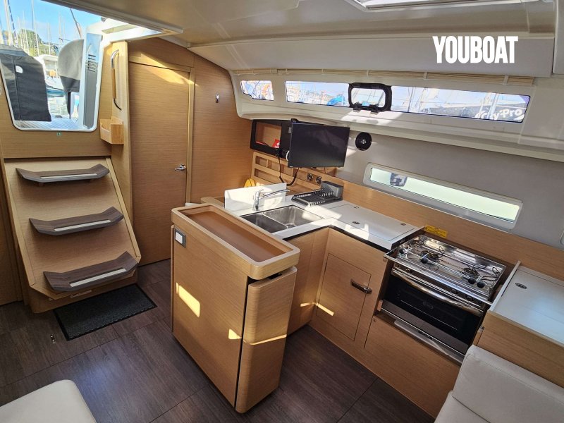 Jeanneau Sun Odyssey 410 Performance