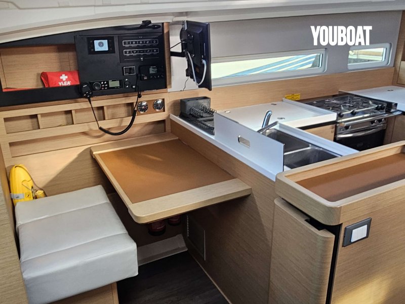 Jeanneau Sun Odyssey 410 Performance