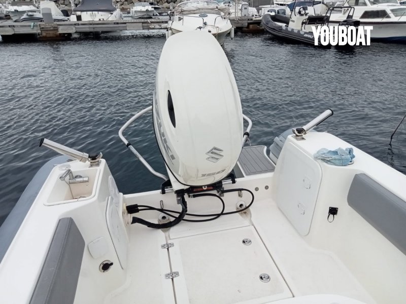 Joker Boat Clubman 22 - 150ch Evinrude - 7m - 2018 - 47.000 €
