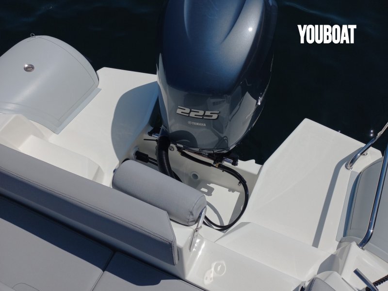 Joker Boat Clubman 24 - 225ch Non soumis au droit annuel de navigation Yamaha (Ess.) - 7.46m - 2023 - 99.359 €