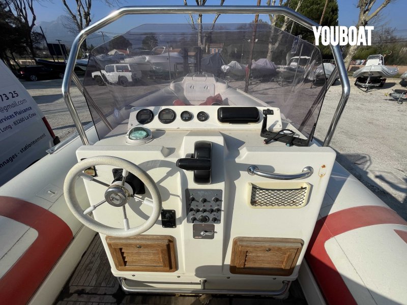 Joker Boat Clubman 26 - 250ch - Yamaha (Ess.) - 7.8m - 2005 - 28.000 €