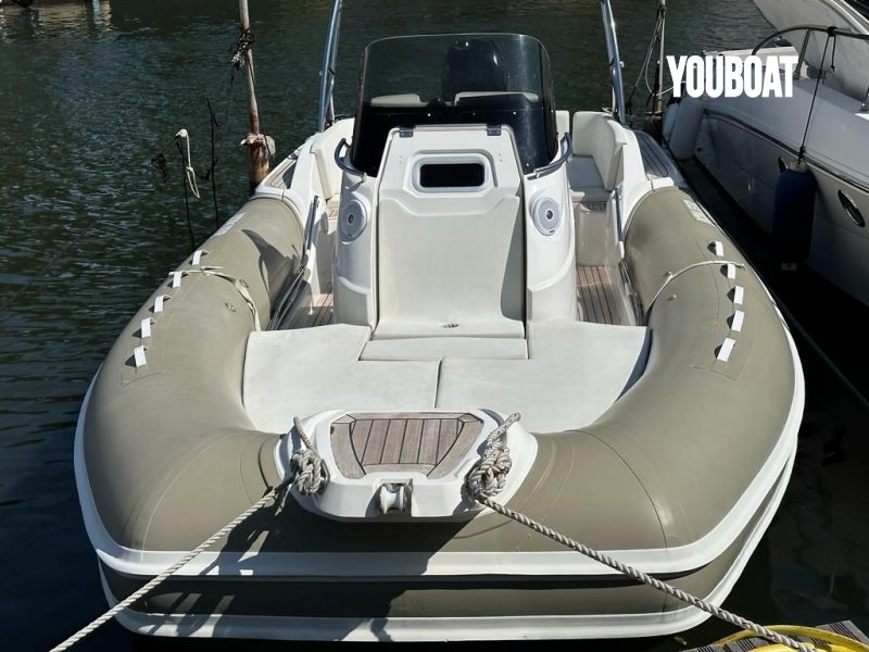 Joker Boat Clubman 28 - 350hp inox Mercury (Gas.) - 8.5m - 2015 - 67.656 £