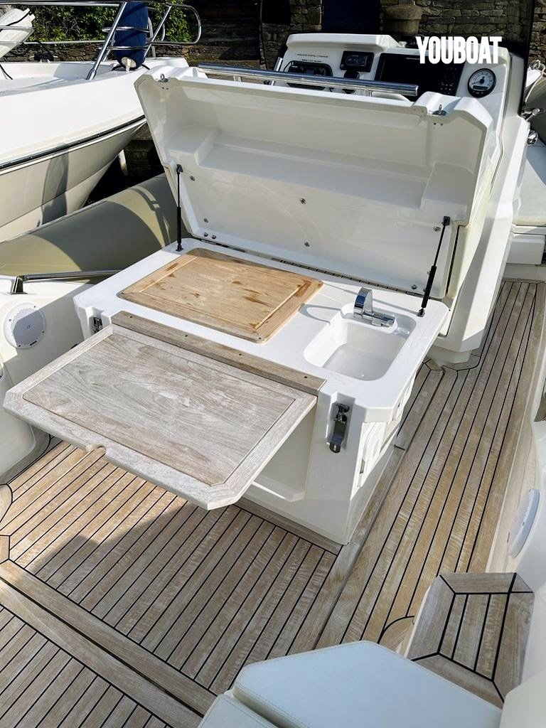 Joker Boat Clubman 28 - 350hp inox Mercury (Ben.) - 8.5m - 2015 - 79.000 €