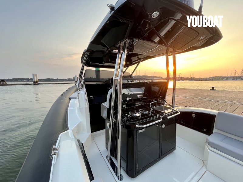 Joker Boat Clubman 35 - 2x300ch V8 Mercury (Ess.) - 10.7m - 2022 - 275.000 €