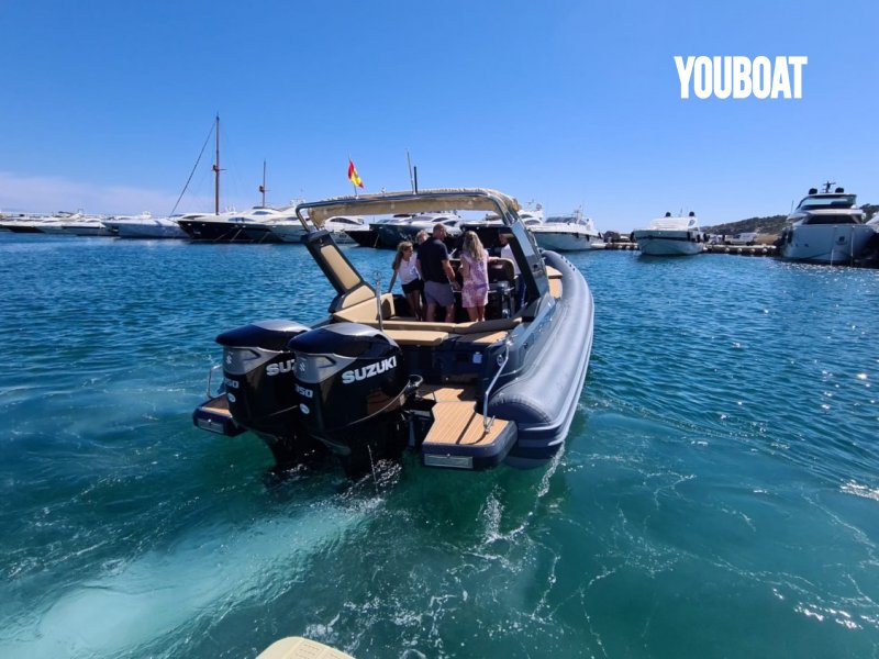Joker Boat Clubman 35 - 2x350cv Suzuki (Gas.) - 10.7m - 2021 - 250.000 €