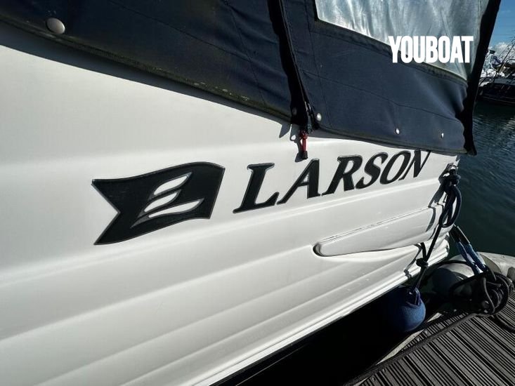 Larson 240 Cabrio - 260hp Mercruiser (Gas.) - 7.53m - 2006 - 35.999 £