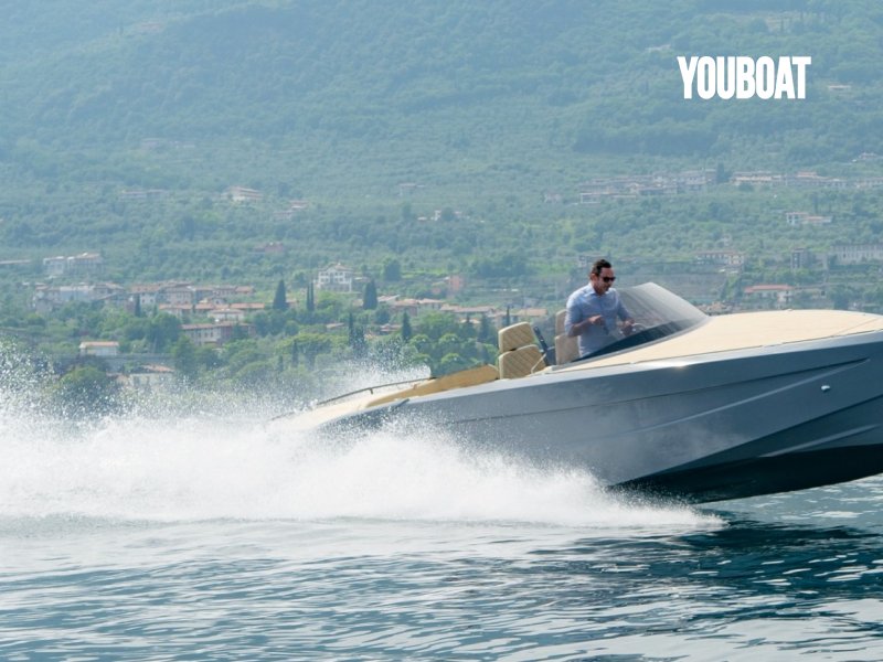 Macan Boats 28 Sport - 300ch 6.2L V8 300HP- 224KW BRAVO 3 DTS Mercruiser (Ess.) - 8.5m - 2023 - 208.680 €