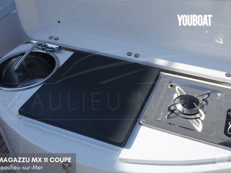 Magazzu Mx 11 Coupe - 2x425ch Mercruiser (Ess.) - 10.9m - 2010 - 164.500 €