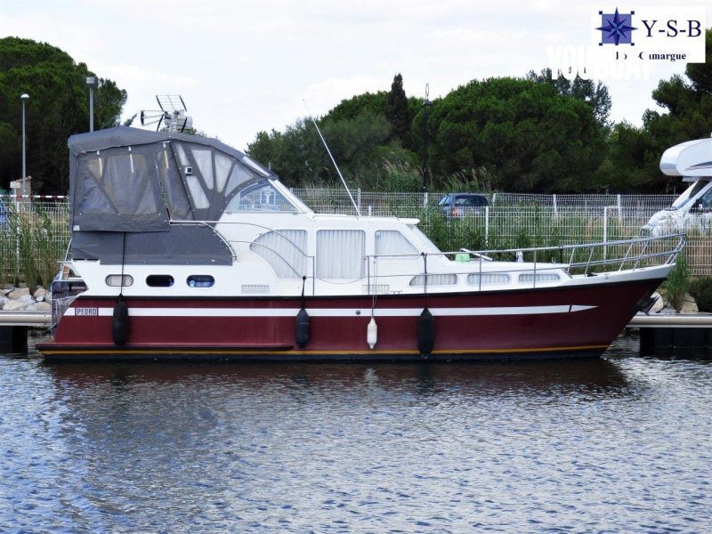Pedro Boat Skiron 35 - 135ch SABRE M135 Perkins (Die.) - 10.6m - 2004 - 130.000 €