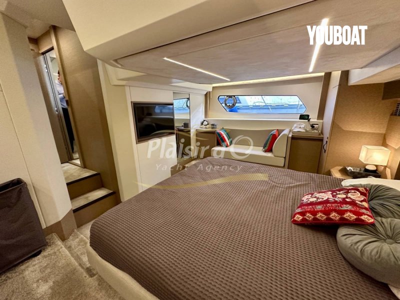 Prestige Yachts 460 Fly - 2x435ch Volvo Penta D6-435 - IPS600 (Die.) - 12.54m - 2018 - 645.000 €