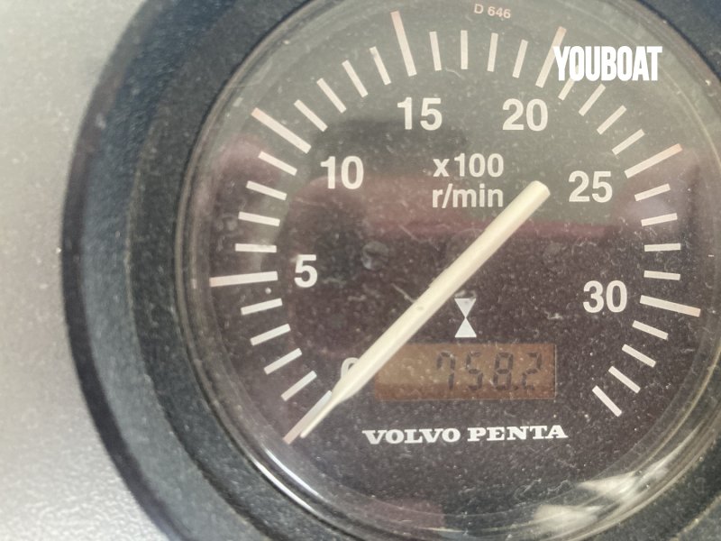 Princess 410 - 2x306ch TAMD 61 Volvo Penta (Die.) - 12.4m - 1993 - 94.000 €
