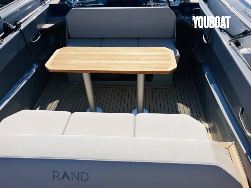Rand Boats Spirit 25 - 250ch SYSTEME KEYLESS capacité 198 litres Suzuki (Ess.) - 7.4m - 2022 - 119.900 €