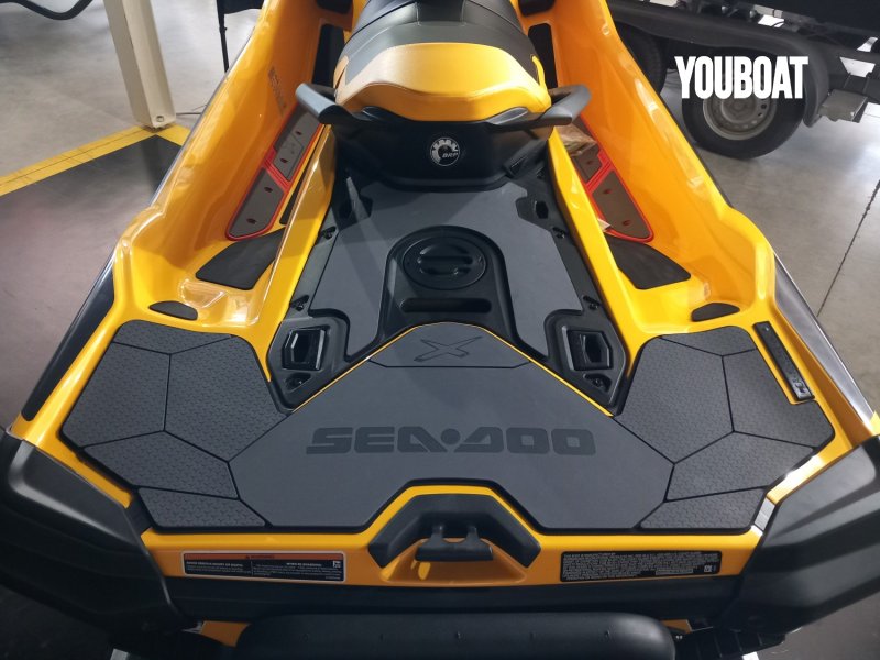 Sea Doo RXT-X 300 RS - 300PS Rotax 1630 ACE - 300 (Ben.) - 3.45m - 2023 - 17.975 €