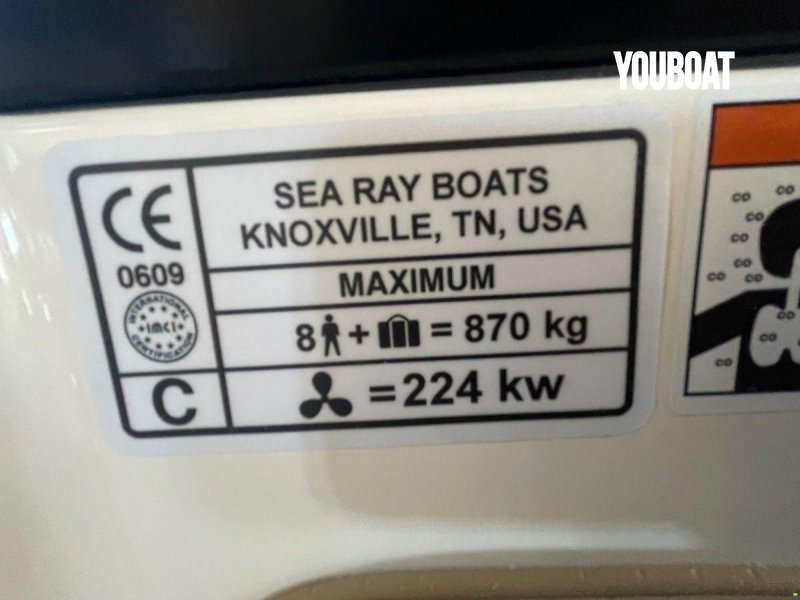 Sea Ray 230 SSE - 250PS MerCruiser 250 4,5 MPI Mercury - 2023 - 85.000 €