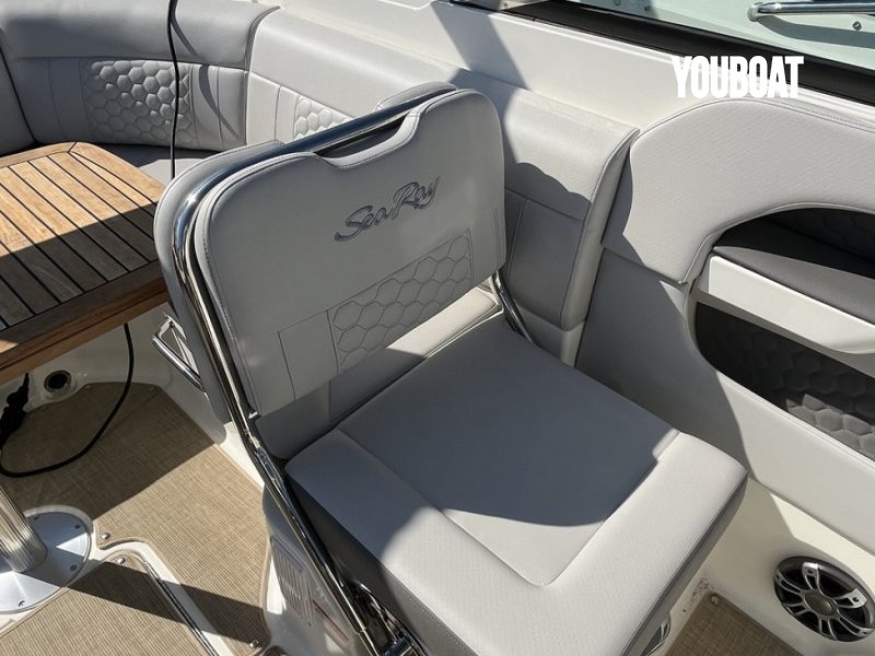 Sea Ray 250 Sun Sport - 300ch Mercruiser (Ess.) - 7.9m - 2023 - 163.276 €