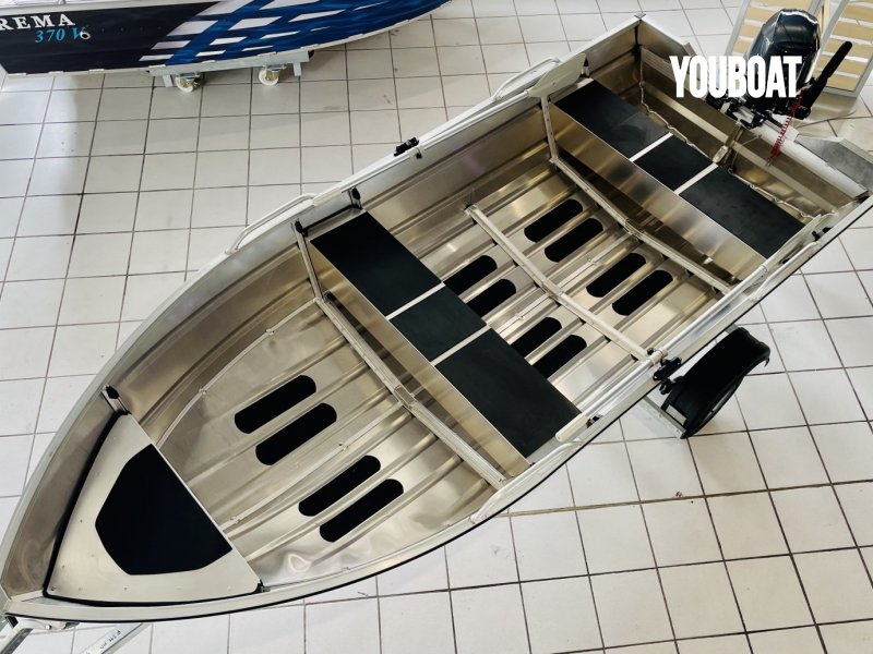 Selection Fishing Barque Discovery 380 - 6ch 4T Yamaha (Ess.) - 3.8m - 3.550 €