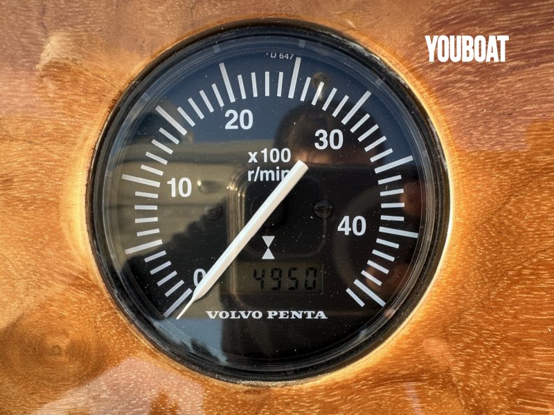 Sunseeker Portofino 375 - 2x230ch Penta KAD42P-A (colas) Volvo (Die.) - 11.76m - 1994 - 90.000 €