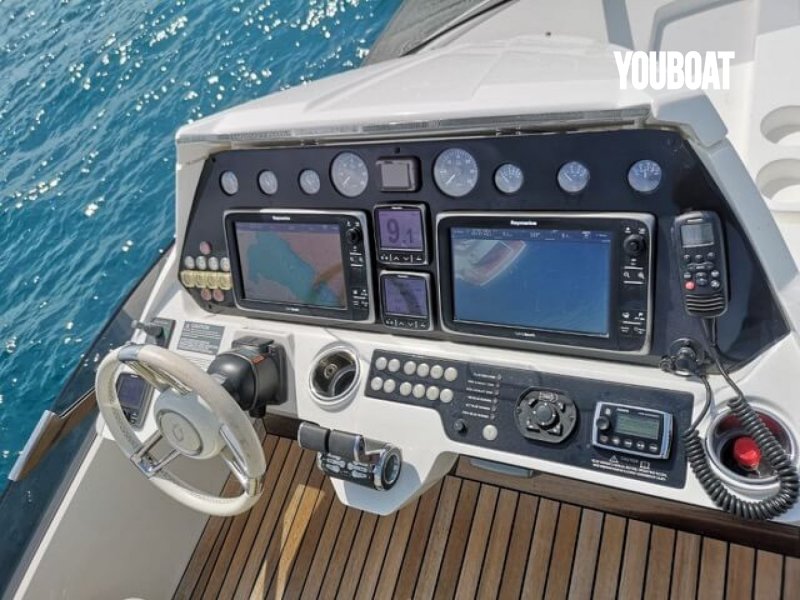 Sunseeker Yacht 68 - 2x1270cv MTU (Die.) - 21.7m - 2015 - 1.495.000 €