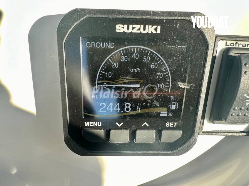 Tarpon 790 Lx - 250ch Suzuki (Ess.) - 7.92m - 2021 - 73.000 €