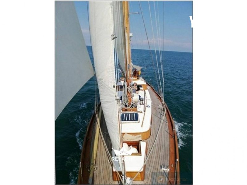 Universal Yachting Ketch Bermudiana - 80hp - 16.28m - 1970 - 130.000 €