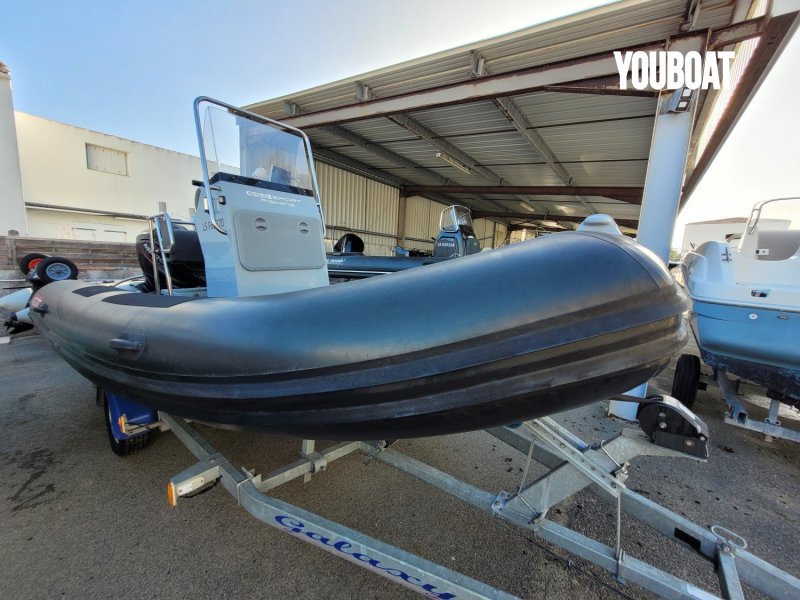 Valiant 550 Sport Fishing - 80ch Mercury (Ess.) - 5.5m - 17.900 €
