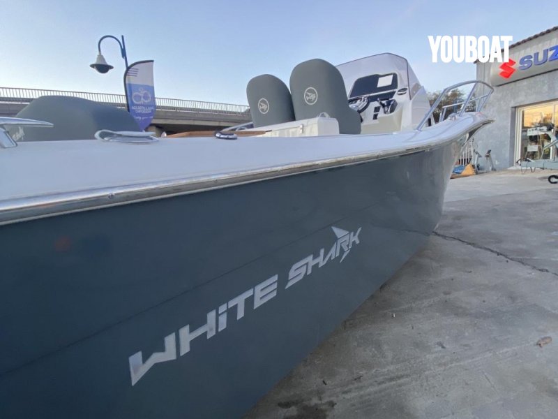 White Shark 240 SC - 300ch YAMAHA 300 NSB-2 (Ess.) - 7.75m - 2024 - 139.900 €