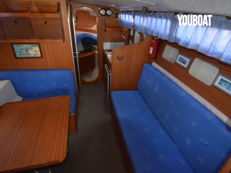 Yachting France Arcoa 970 - 2x210ch RC 210 D Ford (Die.) - 10m - 1980 - 26.000 €