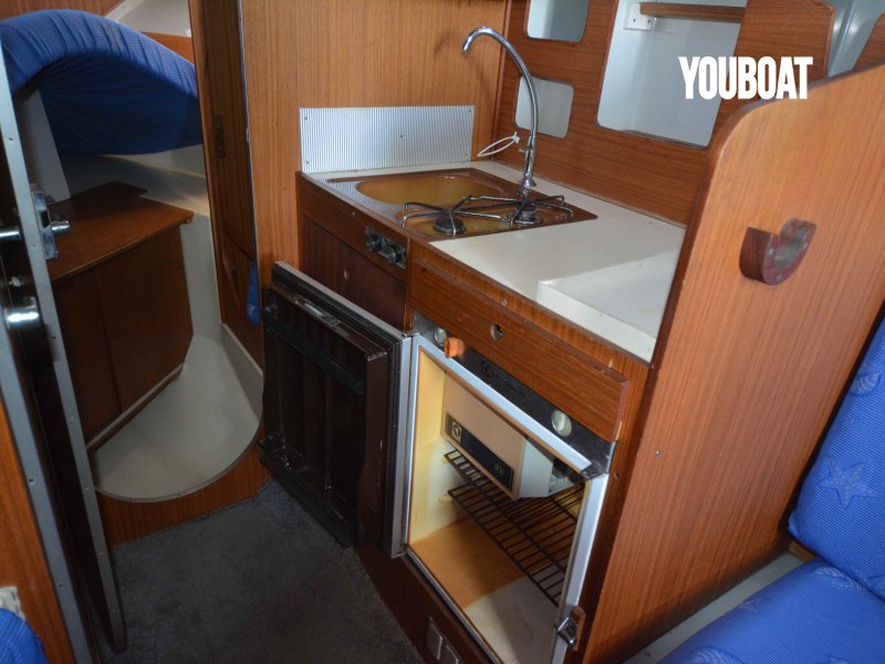 Yachting France Arcoa 970 - 2x210PS RC 210 D Ford (Die.) - 10m - 1980 - 26.000 €