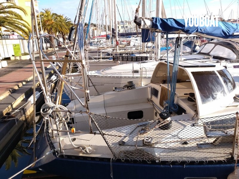 Yachting France Jouet 1120 - 40ch Moteur Neuf Yanmar (Die.) - 11.8m - 1982 - 45.000 €