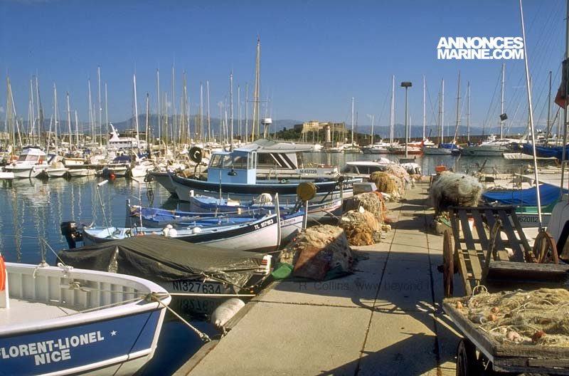 Ponton fixe d'amarrage place de port Antibes - Alpes Maritimes  vendre - Photo 1