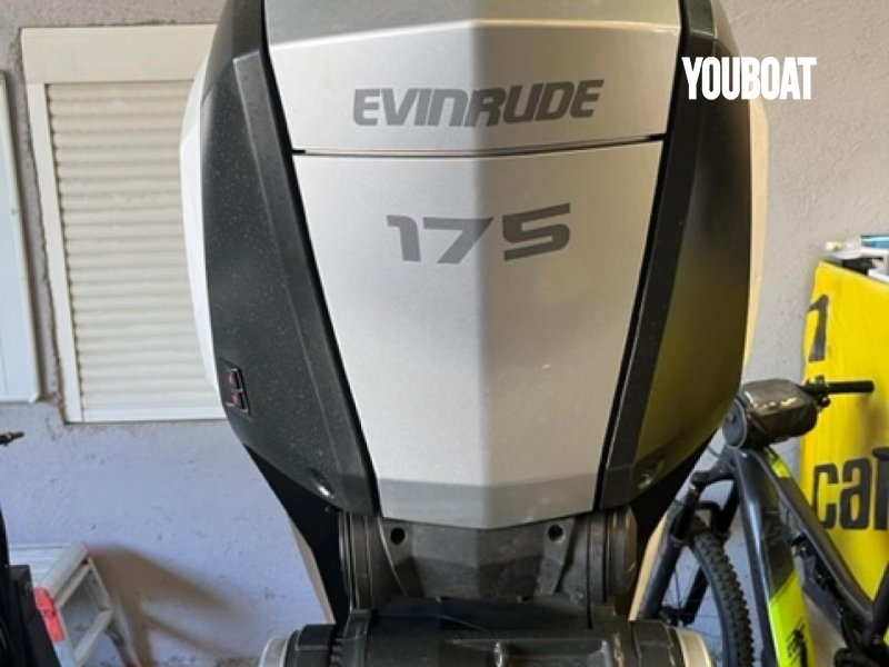 Evinrude 175 G2 - 175ch Evinrude (Ess.) - 175ch - 2017 - 11.000 €