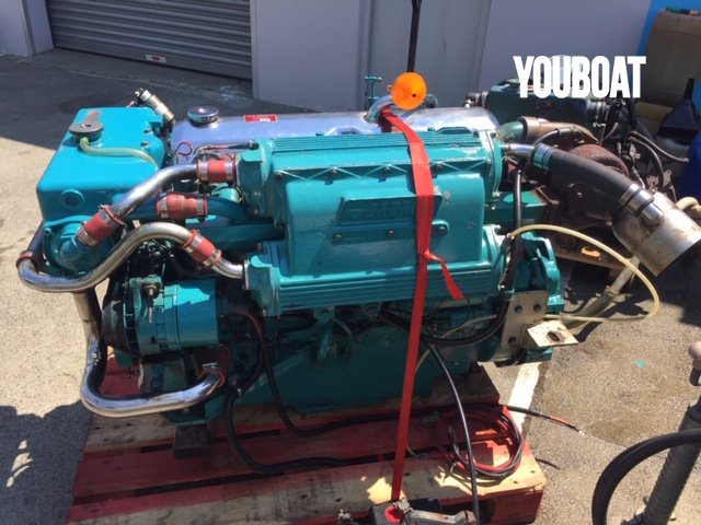Ford Sabre 350C 350hp Marine Diesel Engine (PAIR AVAILABLE) for sale by 