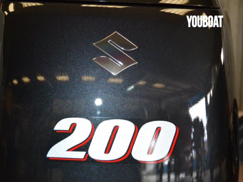 Suzuki DF 200 TL - 200ch Suzuki (Ess.) - 200ch - 2022 - 1.600 €