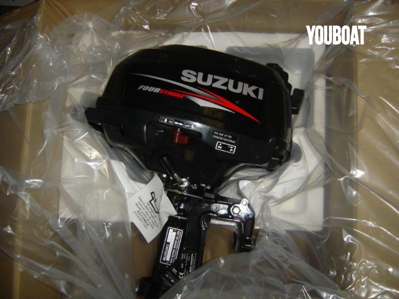 Suzuki DF 2.5 - 2.5ch Suzuki (Ess.) - 2.5ch - 2024 - 758 €