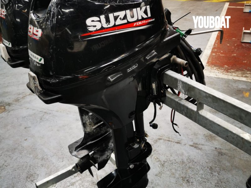 Suzuki DF 9.9 BRL - 9.9cv Suzuki (Gas.) - 9.9ch - 2018 - 1.990 €