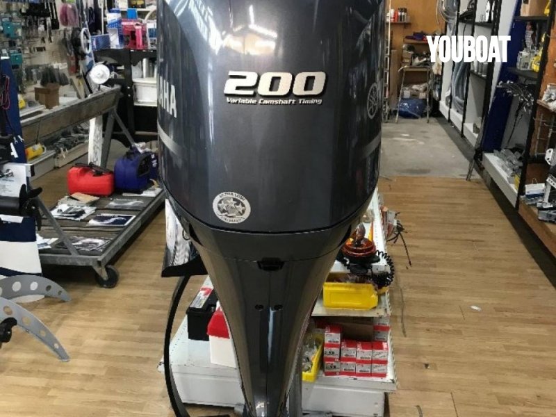 Yamaha F 200XB - 200cv Yamaha (Gas.) - 200ch - 2022 - 20.290 €