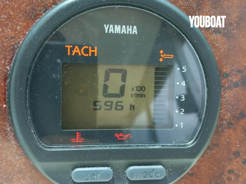 Yamaha F80 à carburateurs - Arbre long