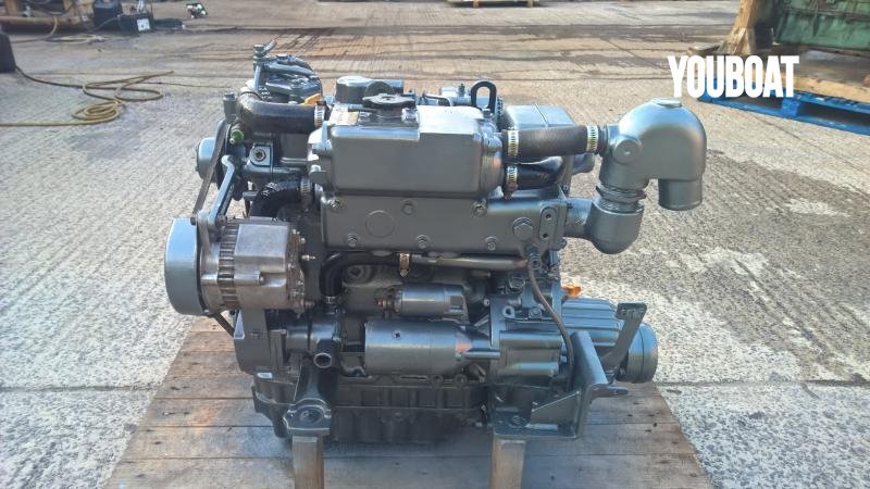 Yanmar 3JH25A 25hp Marine Diesel Engine Package - LOW HOURS!! - 25hp Yanmar (Die.) - 25ch - 1996 - 2.795 £