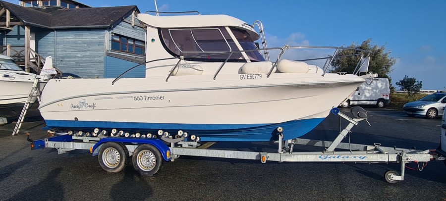 Estaou 630 petit bateau d'occasion de 6 m habitable idéal pour la pêche et  la promenade Var à Bandol - Locamer