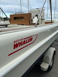 Boston Whaler Boston Whaler 19 Outrage  vendre - Photo 12