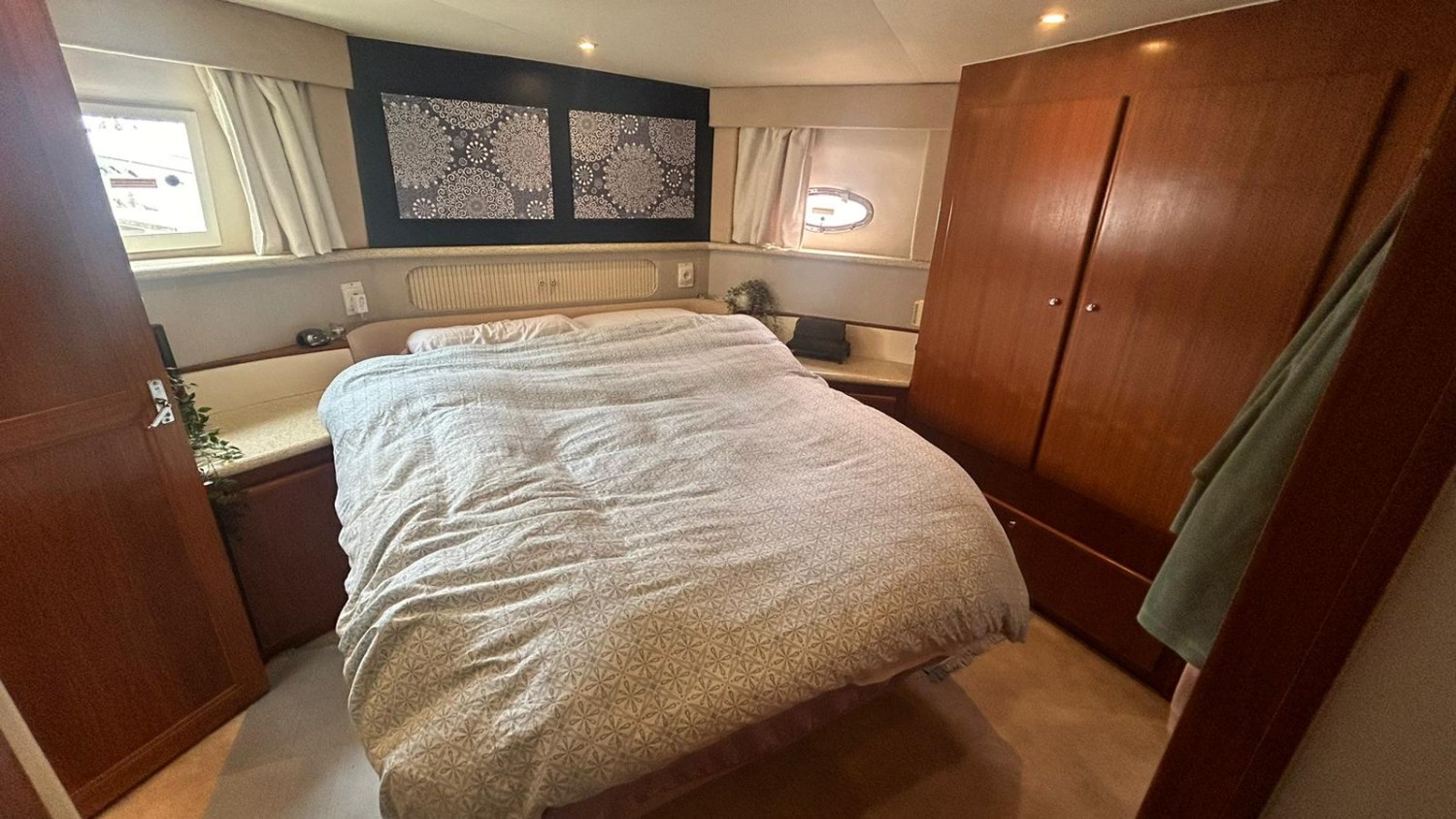 photo Carver 406 Motor Yacht