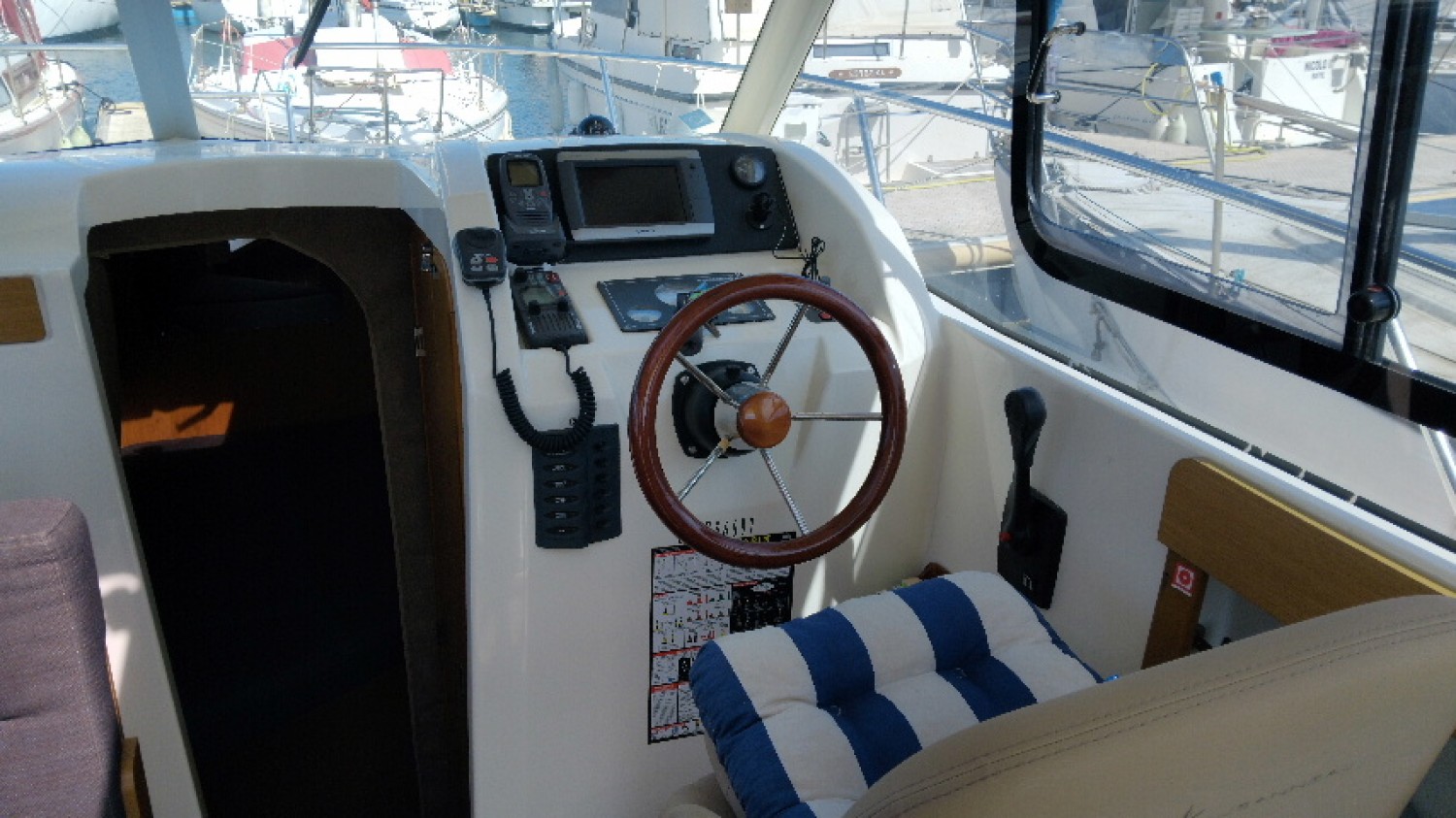 photo Jeanneau Merry Fisher 8