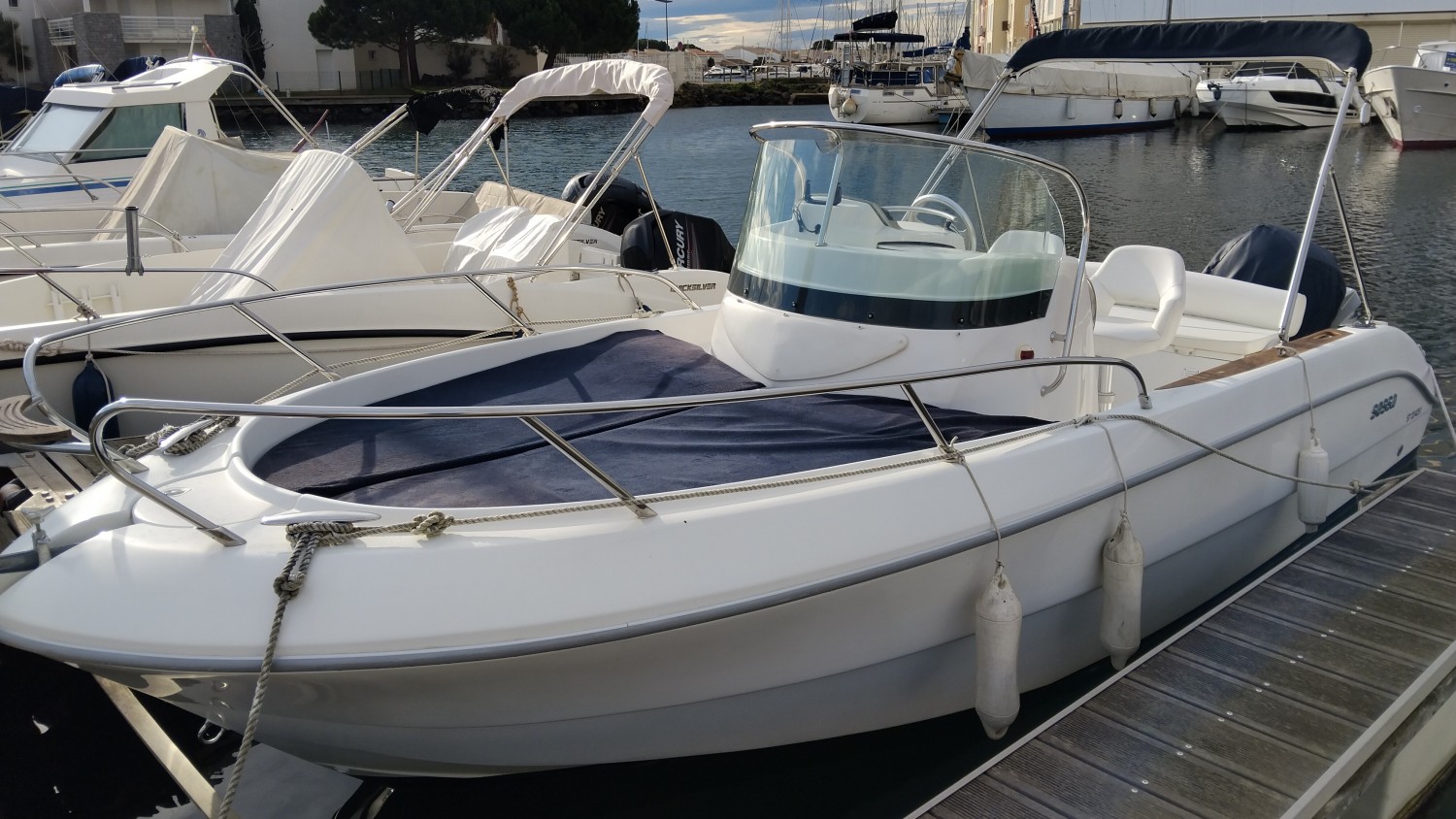 photo Sessa Marine Key Largo 22 Deck