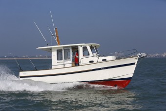 bateau Rhea Rhea 800 Timonier