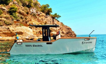 bateau Xshore Eelex 8000