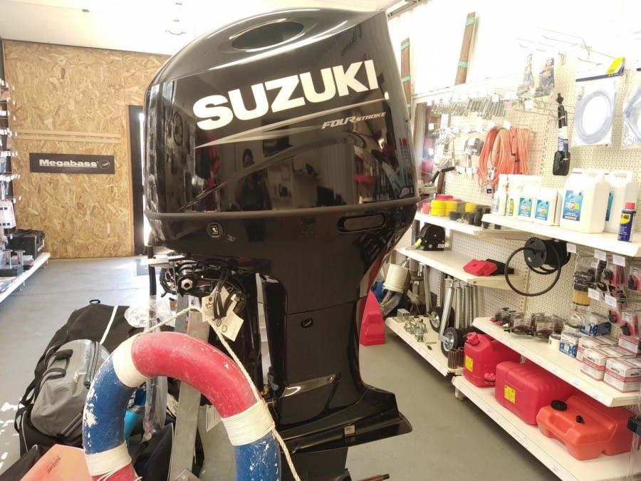 Suzuki DF150A à vendre par 
