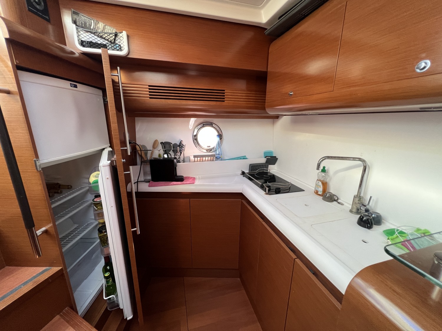 Beneteau Monte Carlo 42 - Photo 8