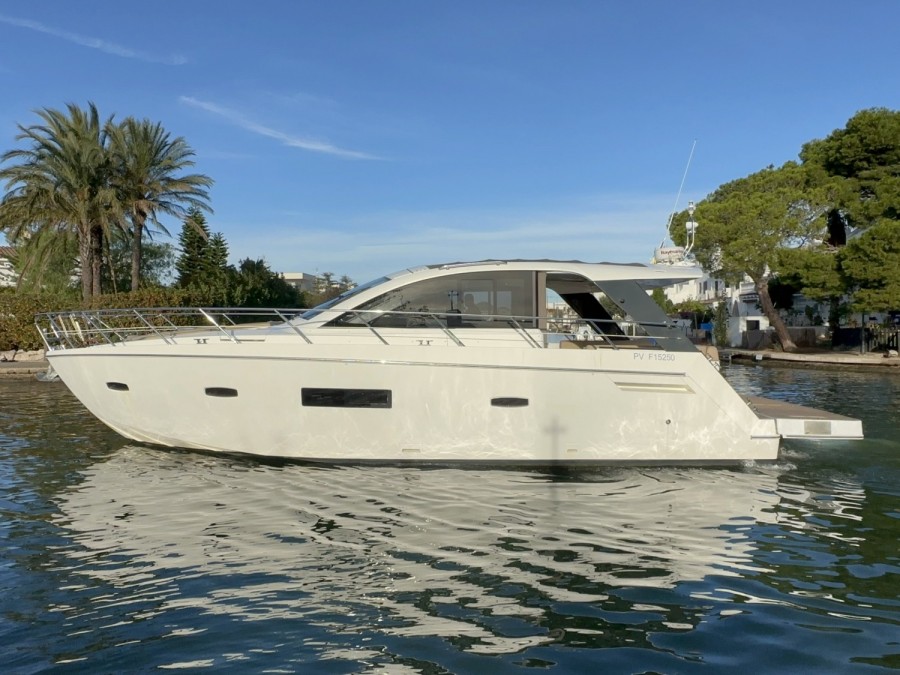Sealine SC 42 used for sale