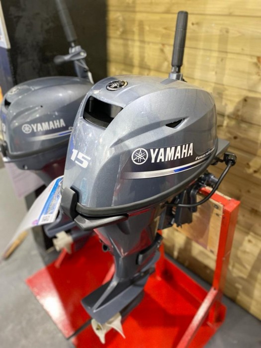 Yamaha F15CMHS à vendre par 